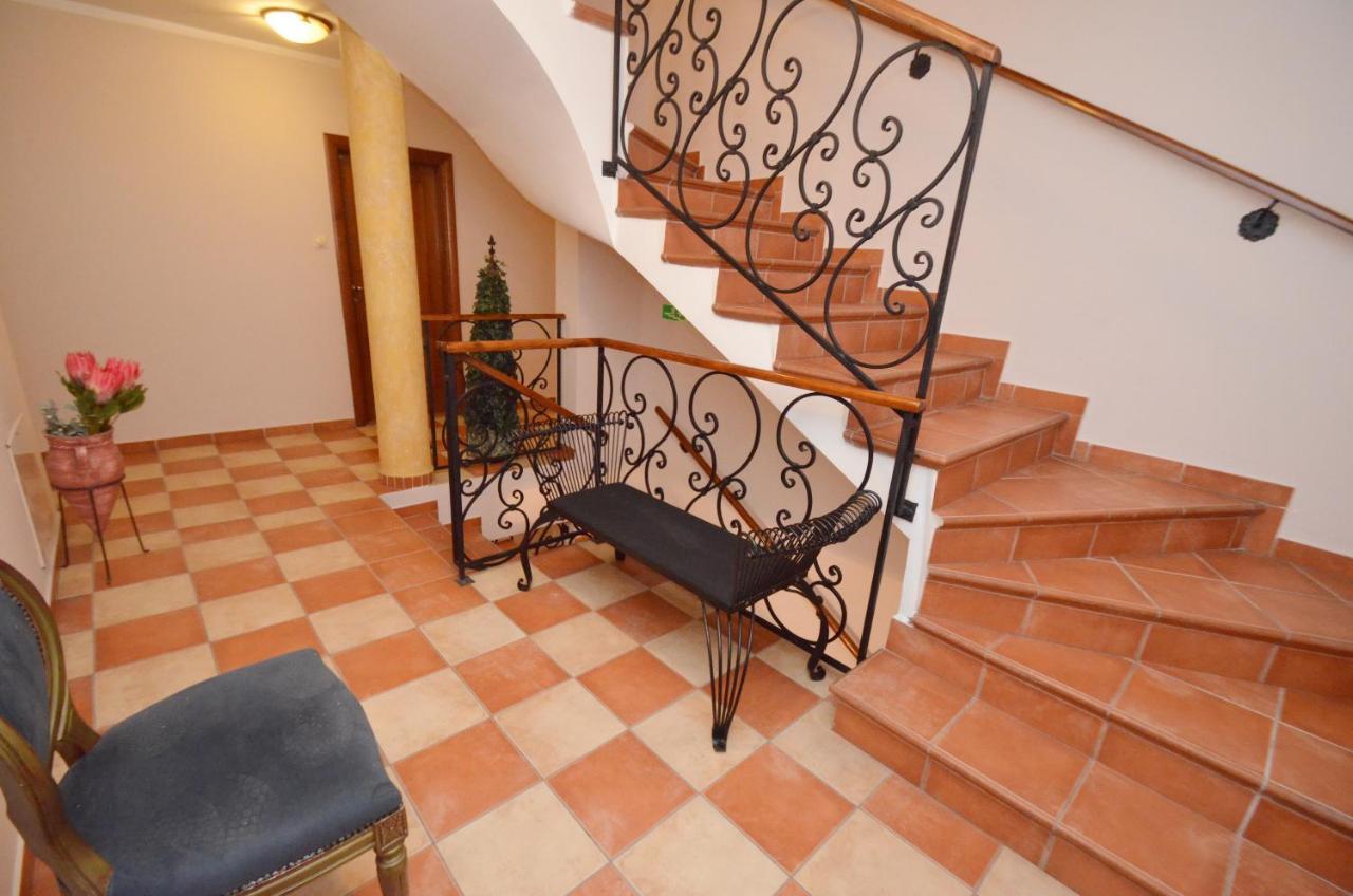 Hotel Meduza Бечичи Экстерьер фото